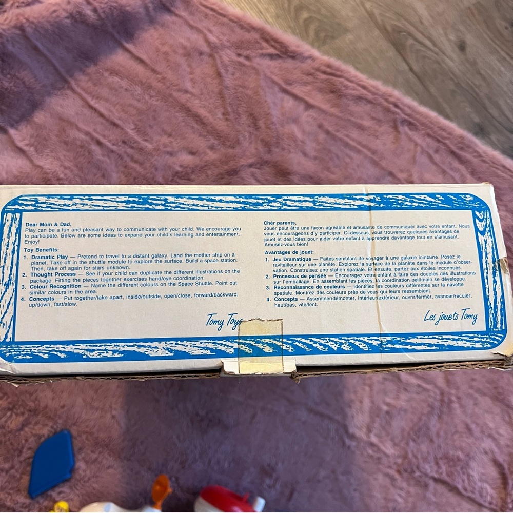 VINTAGE Tomy Small Stuff Space Shuttle 80s astronaut - Picture 10 of 17
